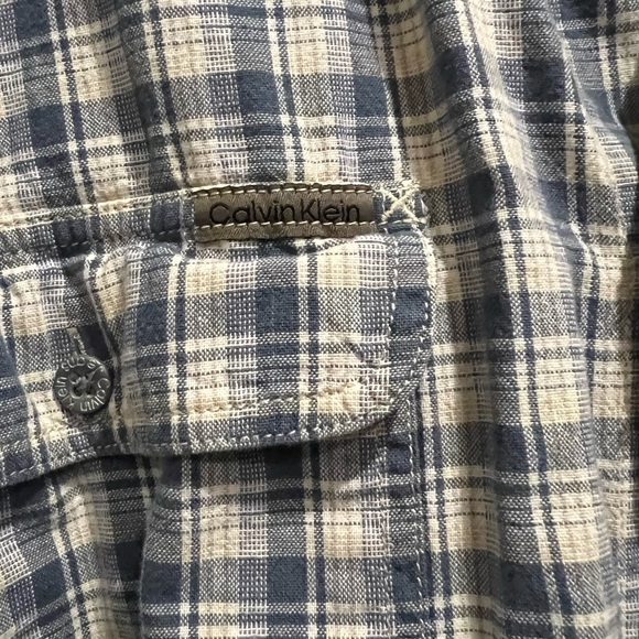Xl button up - Picture 3 of 4